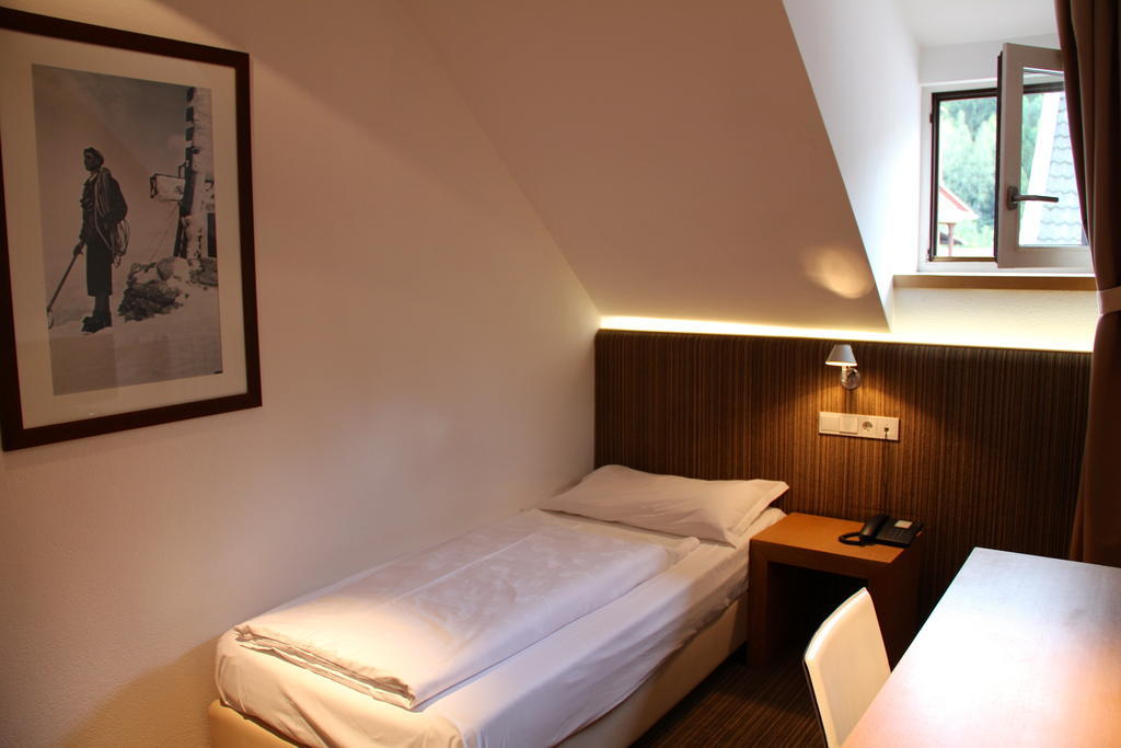 Gasthof Sonne San Lorenzo di Sebato Room photo